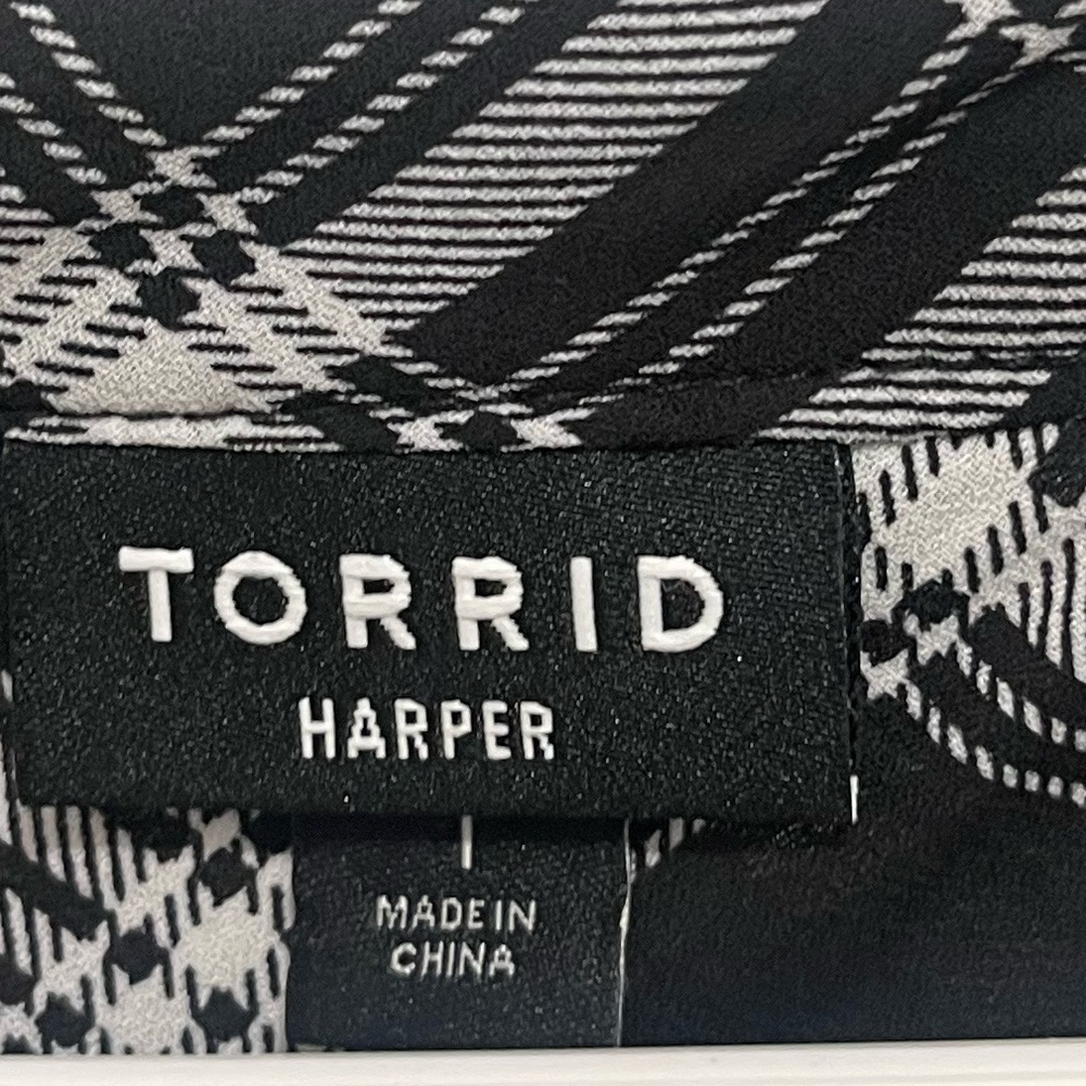 Torrid Harper Black and White Checkered Blouse - Picture 7 of 15